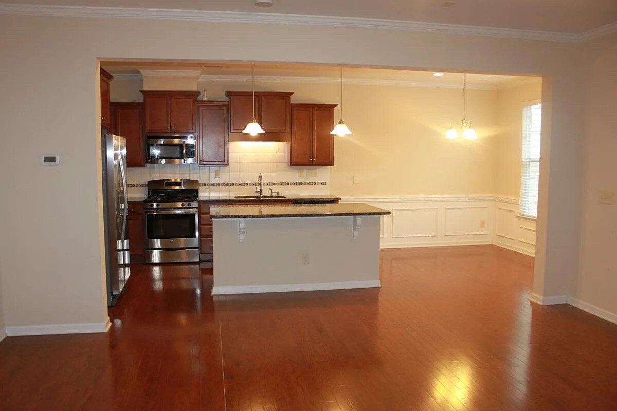 Building Photo - Room in Townhome on Skyros Loop