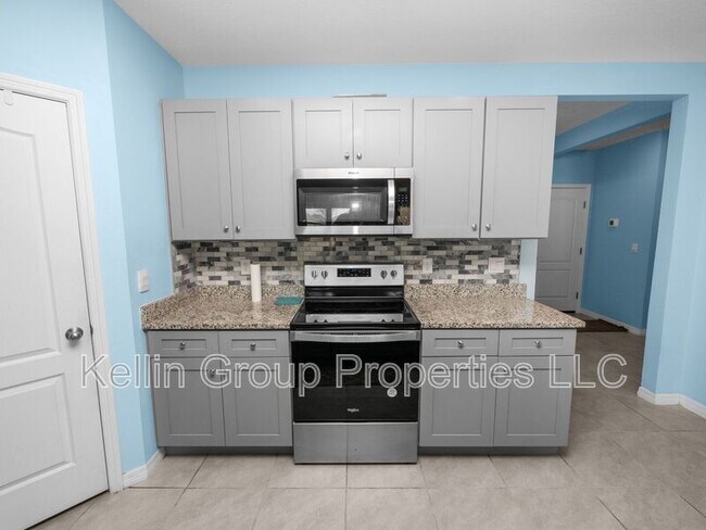 Building Photo - 972 Serchio St