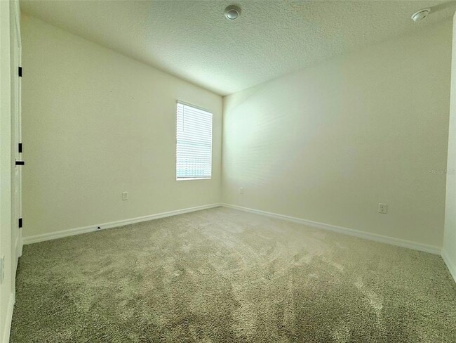 Building Photo - 17132 Edgemont Ln