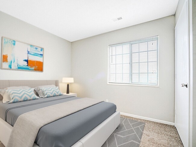 Building Photo - Forest Meadows Apartments – Pet-Friendly w...