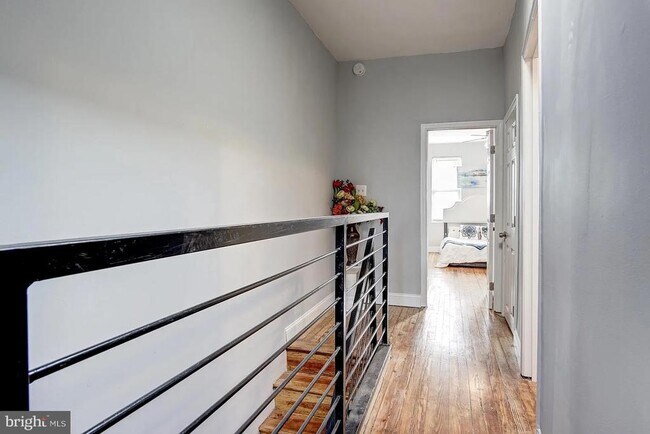 Building Photo - 811 N Luzerne Ave