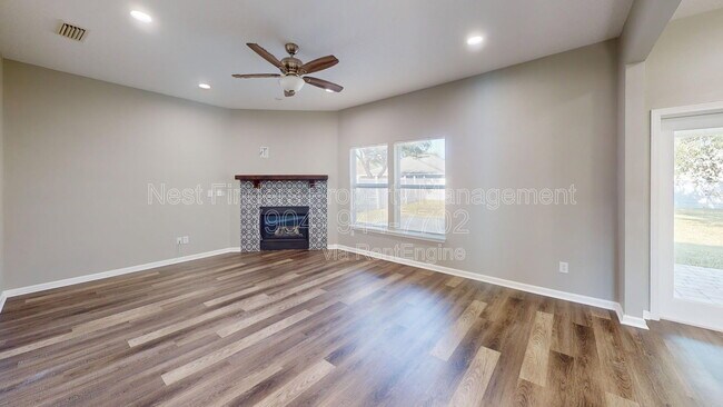 Building Photo - 12383 Tropic Dr