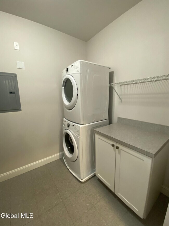 Building Photo - 130 Excelsior Ave