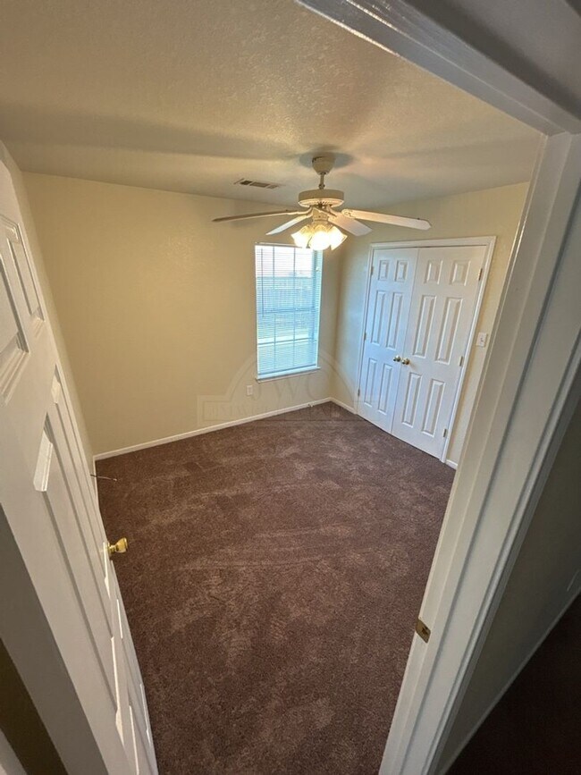 Building Photo - 3101 Yaupon Rd