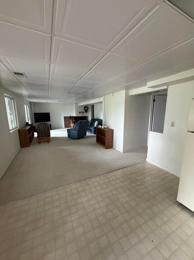 Building Photo - 250 Steves Scenic Dr