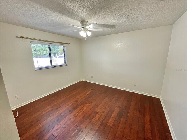 Building Photo - 1349 Hillside Dr