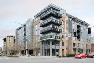 Building Photo - Taylor 28