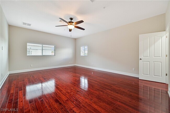 Building Photo - 12091 Santaluz Dr