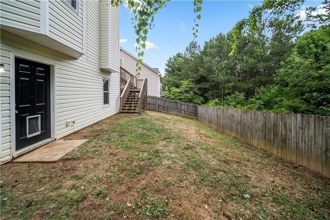 Building Photo - 156 Stoneforest Dr