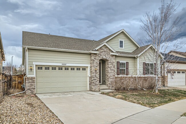 Building Photo - 4 Bed/4Bath Ranch-style home in the sought-after Meadow Mountain Villas community of southwest Lo...