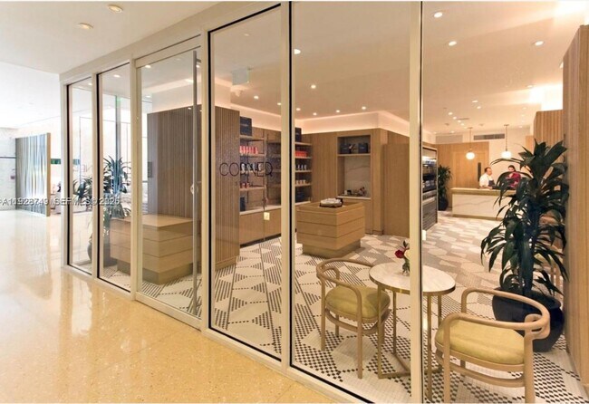 Building Photo - 6801 Collins Ave