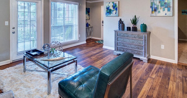 Primary Photo - Huntington Chase Apartments