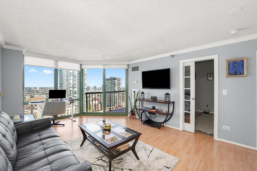 Primary Photo - 111 W Maple St