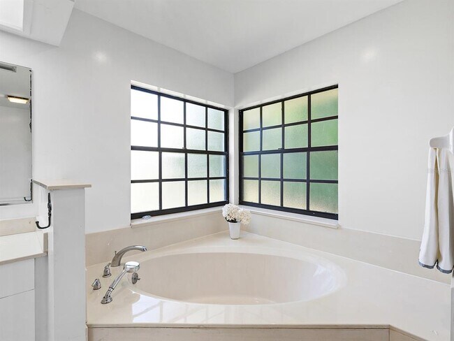 Building Photo - 1756 Cottonwood Trail