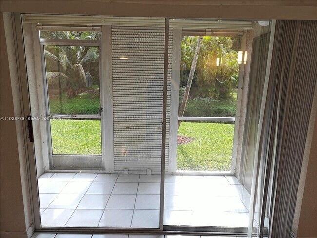 Building Photo - 8750 Royal Palm Blvd