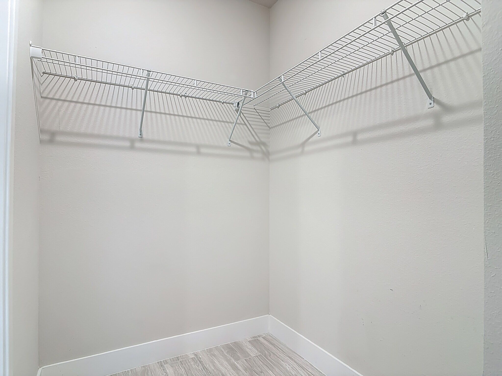 Building Photo - 60 Ballenger Ln