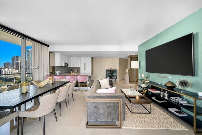 Building Photo - 88 SW 7th St