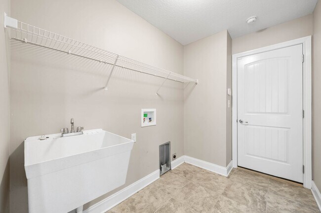 Building Photo - 1444 Brew Moss Dr