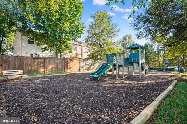 Building Photo - 1694 Forest Hill Ct