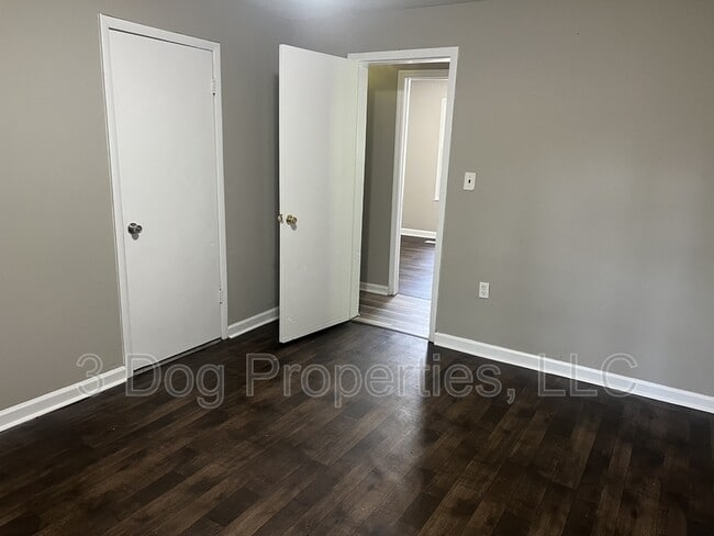 Building Photo - 1409 Bradt St