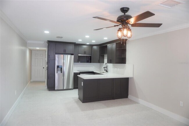 Building Photo - 8535 Blind Pass Dr
