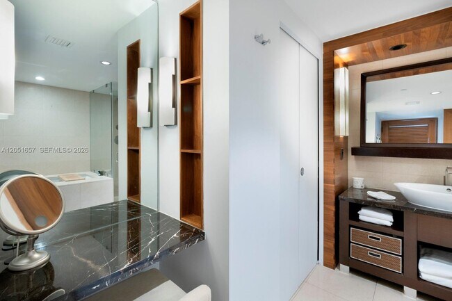Building Photo - 6801 Collins Ave