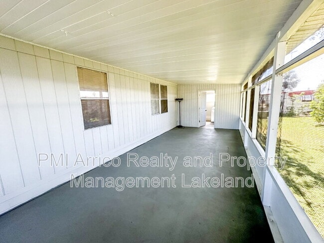 Building Photo - 753 W Main St