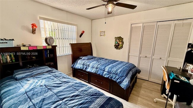 Building Photo - 5470 Pine Cir