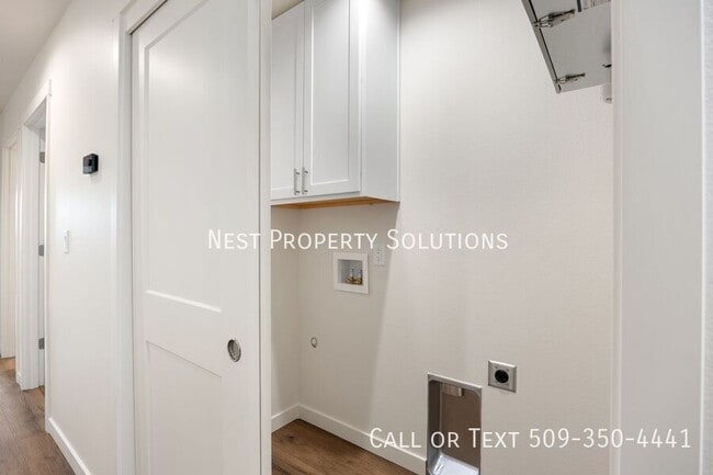 Building Photo - 601 S Dorsing St