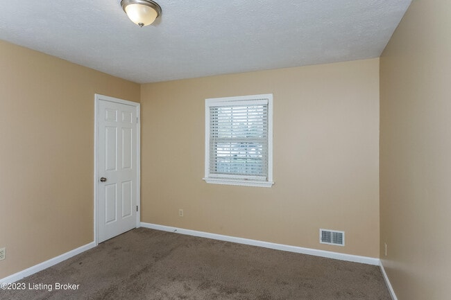 Building Photo - 5902 Stone Bluff Rd