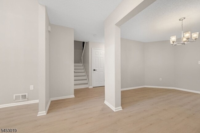 Building Photo - 43 Sapphire Ln