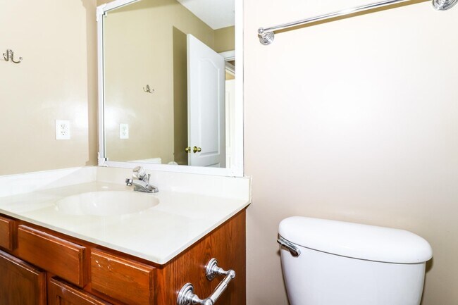 Building Photo - 10097 Cross Ridge Rd