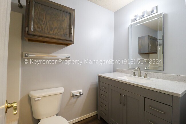 Building Photo - 3 Bed | 2 Bath in Owasso!