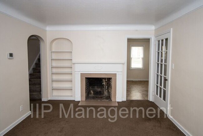 Building Photo - Beautiful 3 Bedroom house in South Euclid!