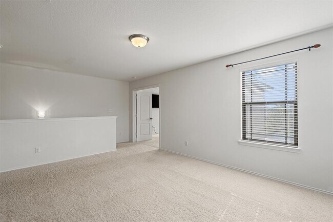 Building Photo - 12036 Pecangate Way