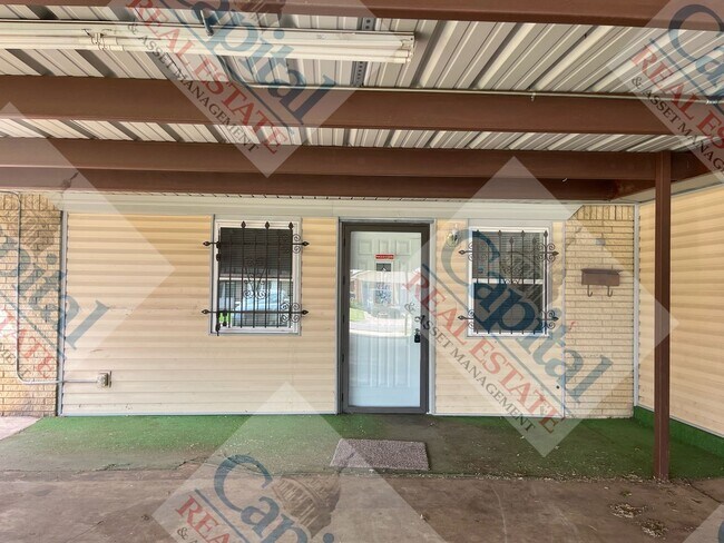 Building Photo - Spacious 3 Bedroom W/ Bonus Room