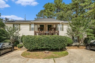 Building Photo - Newly Renovated 2BR/2BA Bottom Floor Condo...