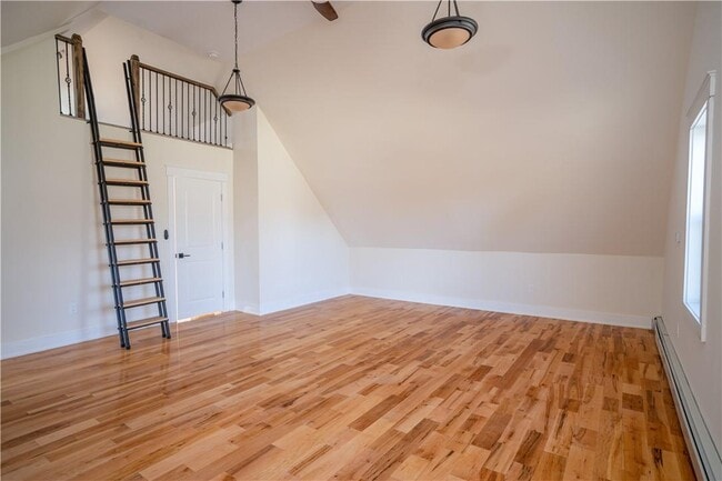 Building Photo - 314 N Midland Ave