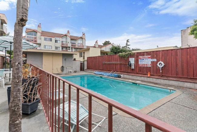 Building Photo - Utilities & Parking Included! Massive 2BD w/ Community Amenities