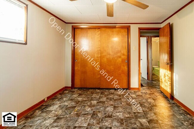 Building Photo - 811 Goshen Ave