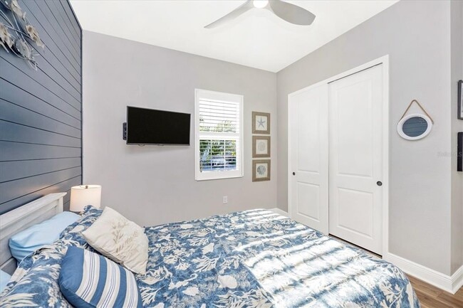 Building Photo - 18805 Valleta Ave