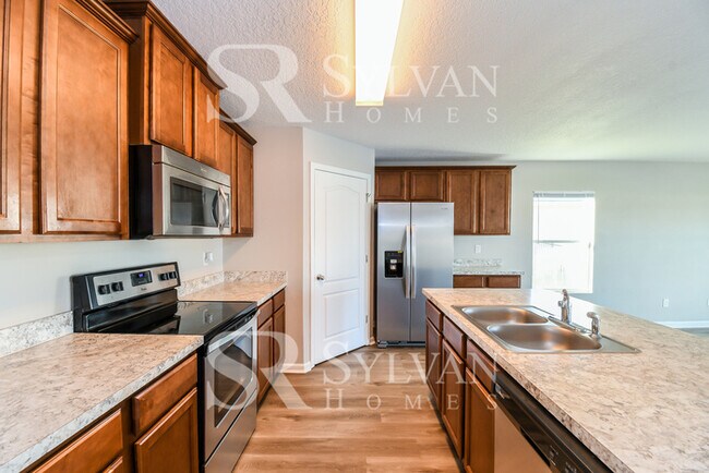 Building Photo - Coming HOME never felt so good!