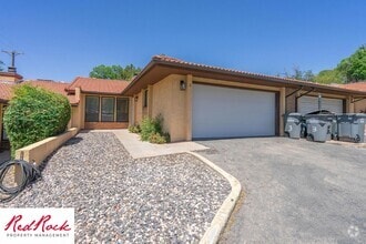Building Photo - Newly Remodeled 3 Bedroom Townhome. Small ...