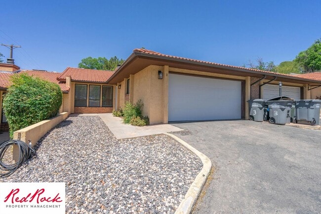 Primary Photo - Newly Remodeled 3 Bedroom Townhome. Small ...