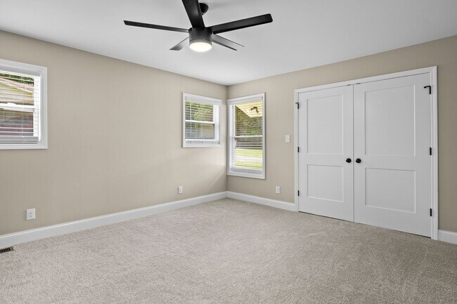 Building Photo - 910 Windlau Ct