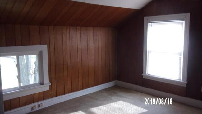 Building Photo - 783 Tallmadge Rd