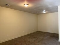Building Photo - 301 E Weidman St