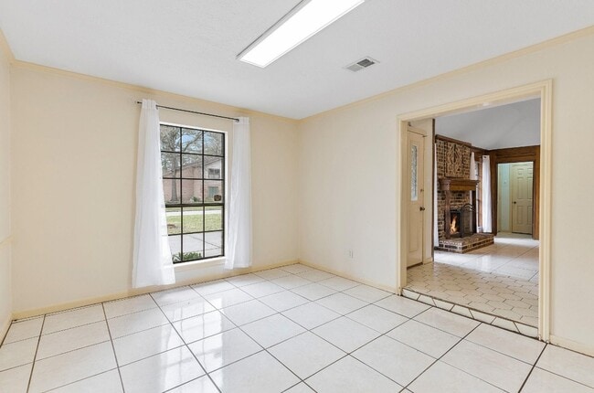 Building Photo - 3339 Three Pines Dr