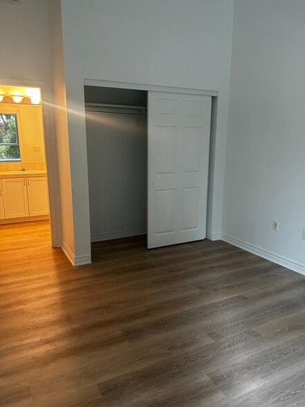 Master Bedroom - 1277 Kettner Blvd