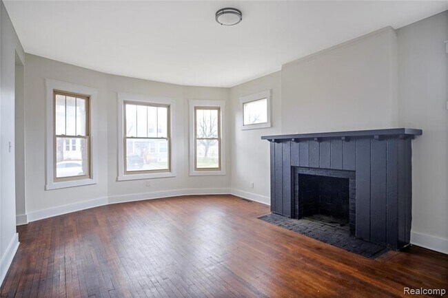 Building Photo - 900 Hazelwood St